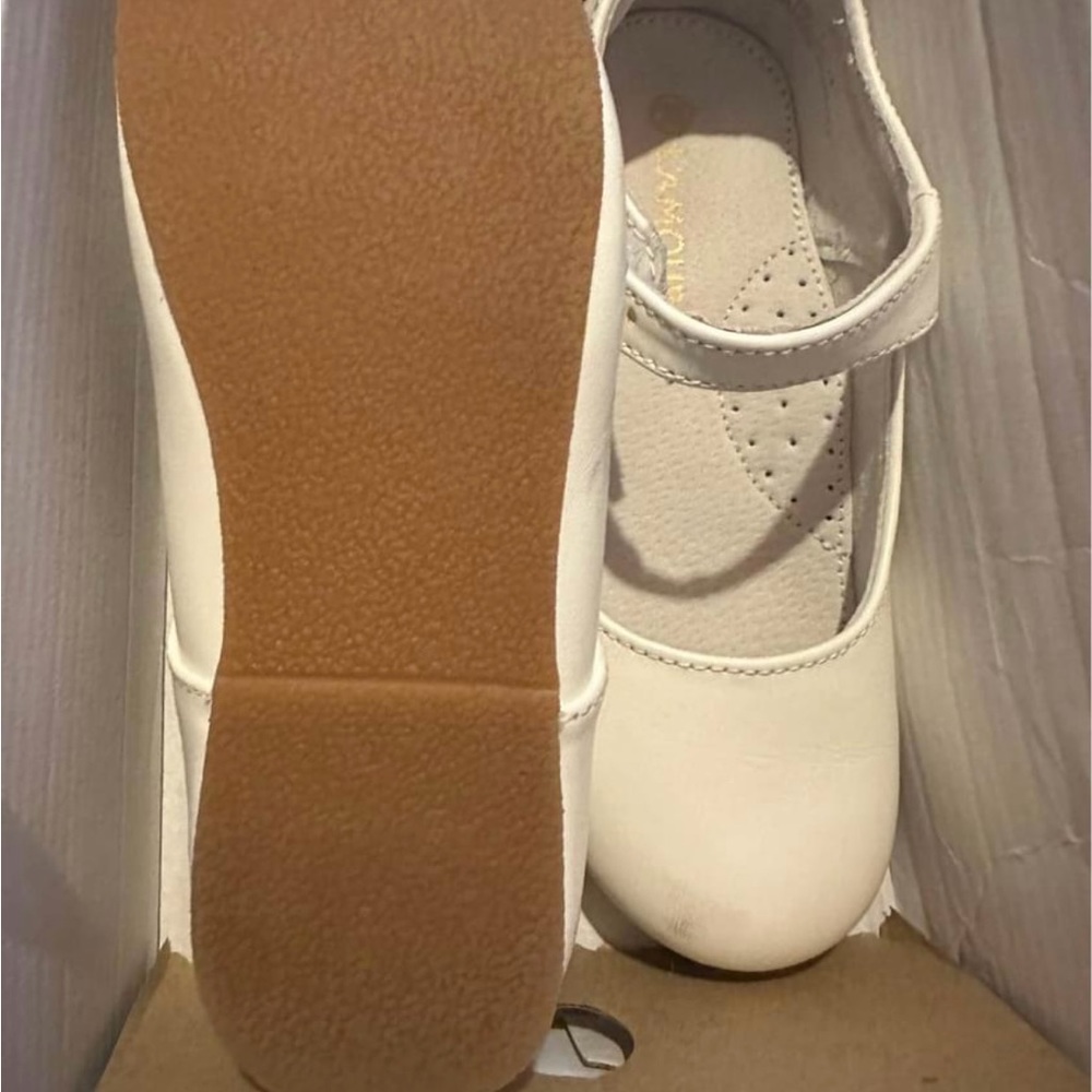 L'Amour White Kids Dress Shoes